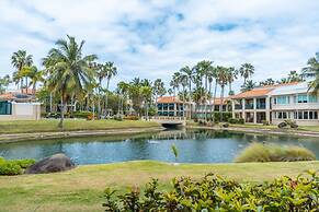 Upscale Villa in Gated Community Beach Access Yari