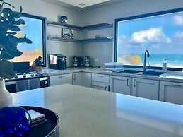 4 BR Kikita Beach Villa Oceanfront w Pool