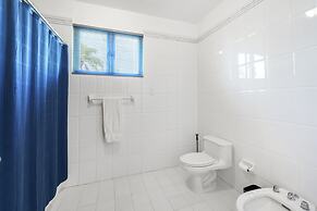 Quaint Villa Beach Access Elina