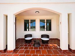 Villa De Palma - Oceanfront Community w Generator