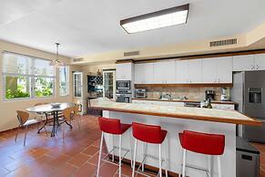 Villa De Palma - Oceanfront Community w Generator