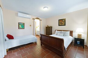 Villa De Palma - Oceanfront Community w Generator