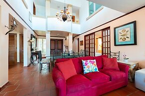 Villa De Palma - Oceanfront Community w Generator