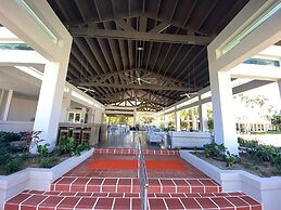 Giovanni Beachfront Community w Pools