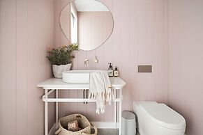 Rubus Pink Berry - by Linnaeus Collection