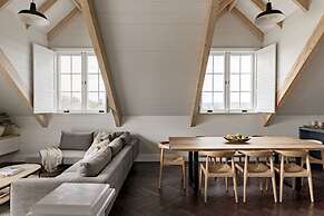 Linnaeus Farm Berry - by Linnaeus Collection