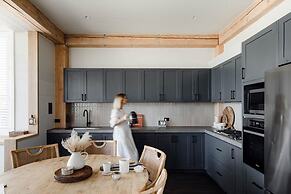 Linnaeus Farm Berry - by Linnaeus Collection