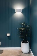 Rubus Blue Berry - by Linnaeus Collection