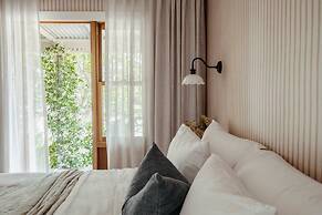 Moraea Farm Suite in Berry