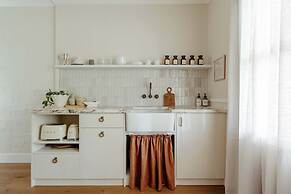 Moraea Farm Suite in Berry