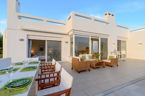 VIP Villa Panoramic Seaview Close to Beaches