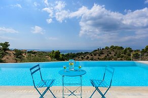 VIP Villa Panoramic Seaview Close to Beaches