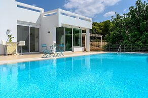 VIP Villa Panoramic Seaview Close to Beaches