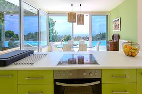 VIP Villa Panoramic Seaview Close to Beaches