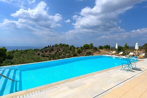 VIP Villa Panoramic Seaview Close to Beaches