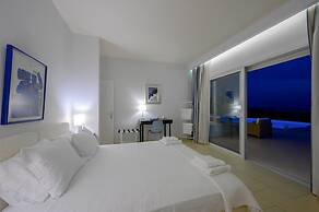 VIP Villa Panoramic Seaview Close to Beaches