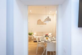 Colosseum Holidays - Three-bedroom Apartment