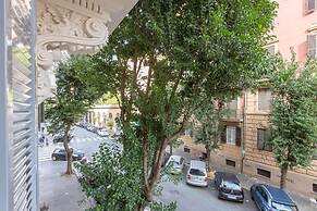 Colosseum Holidays - Three-bedroom Apartment