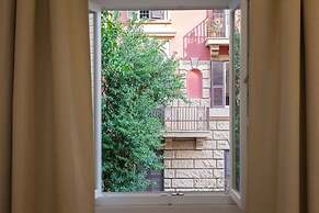 Colosseum Holidays - Three-bedroom Apartment