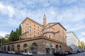 Colosseum Holidays - Three-bedroom Apartment