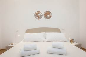 Colosseum Holidays - Three-bedroom Apartment