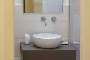 Colosseum Holidays - Three-bedroom Apartment