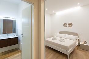 Colosseum Holidays - Three-bedroom Apartment