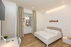Colosseum Holidays - Three-bedroom Apartment