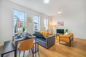 Spacious Apartment for Groups in City Centre
