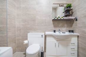 Spacious Apartment for Groups in City Centre