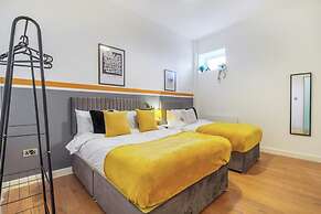 Spacious Apartment for Groups in City Centre