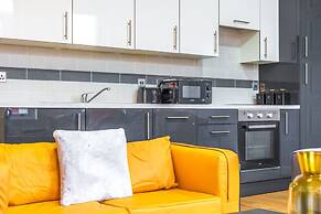Spacious Apartment for Groups in City Centre