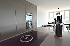 Dream View Apt With Homecinema Netflix Loggia