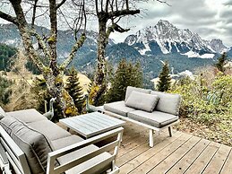 5 BR Gstaad Paradise View Chalet With Outdoor Jacuzzi