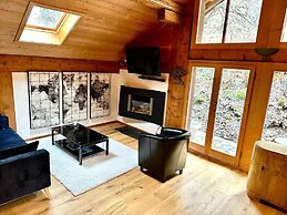 5 BR Gstaad Paradise View Chalet With Outdoor Jacuzzi