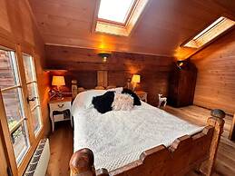 5 BR Gstaad Paradise View Chalet With Outdoor Jacuzzi