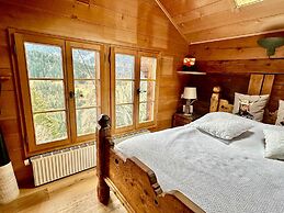 5 BR Gstaad Paradise View Chalet With Outdoor Jacuzzi