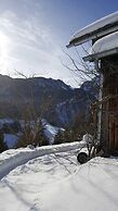 5 BR Gstaad Paradise View Chalet With Outdoor Jacuzzi