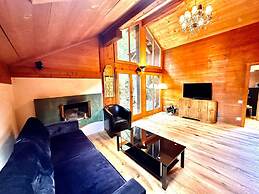 5 BR Gstaad Paradise View Chalet With Outdoor Jacuzzi