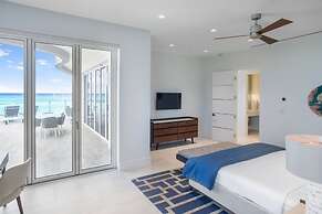 Oceanfront Penthouse and Patio at ONE Cable Beach