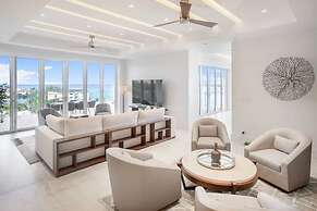 Oceanfront Penthouse and Patio at ONE Cable Beach