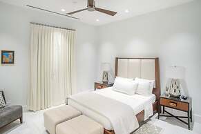 Oceanfront Penthouse and Patio at ONE Cable Beach