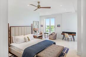 Oceanfront Penthouse and Patio at ONE Cable Beach