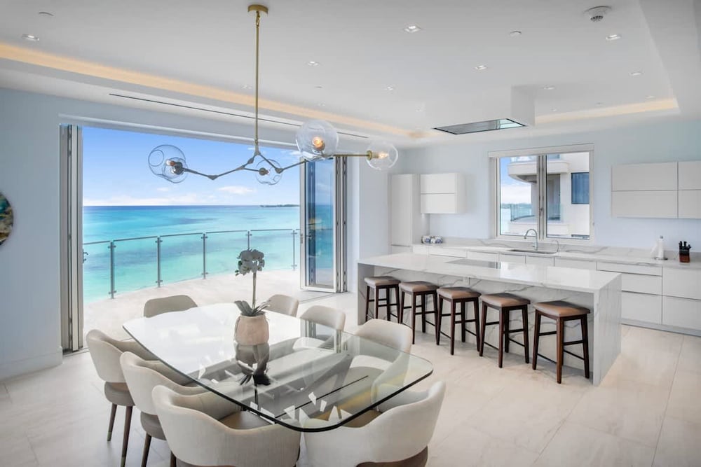 Oceanfront Penthouse and Patio at ONE Cable Beach