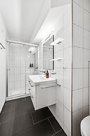 Modern 2 Bdr-flat top Location