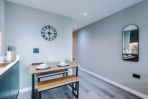 Stylish City Centre Apartment