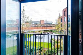 Stylish City Centre Apartment
