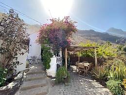 4BR Heaven Close to Nature and Ocean in Quiet Setting