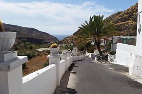 4BR Heaven Close to Nature and Ocean in Quiet Setting