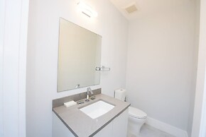 4 Bedroom Cable Beach Condo With Balcony